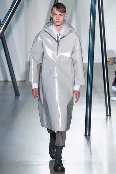 Look 34